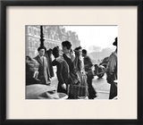 Le Baiser de l'Hotel de Ville, Paris, 1950 Framed Art Print