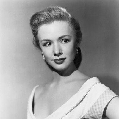 I loved Piper Laurie's granny character I definitely recommend