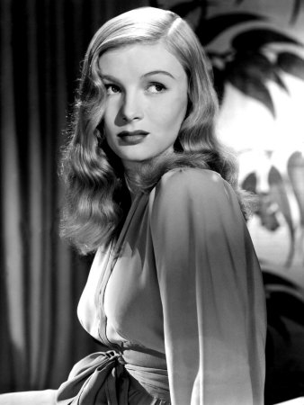 Portrait of Veronica Lake Premium Poster