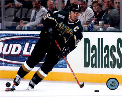 Mike Modano - '05 / '06 Home Action Photograph Mike Modano - '05 / '06 Home Action Photograph