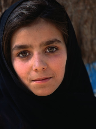 afghanistan kabul girls. Girl at Aschiana School,