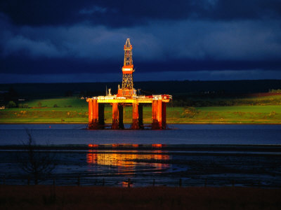 Images Of Oil Rigs. Sun on North Sea Oil Rig,