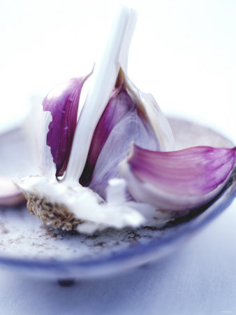 Garlic Bulb, Broken Open, in a Bowl Other Garlic Bulb, Broken Open, in a Bowl Other