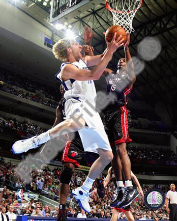 Dirk Nowitzki Photograph Dirk Nowitzki Photograph