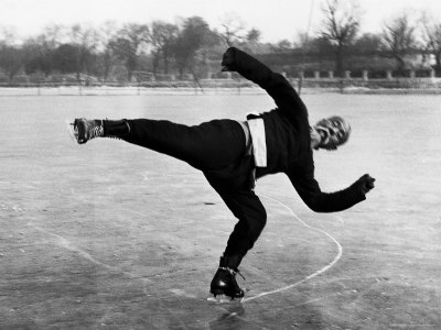 jack-wilkes-elderly-chinese-man-ice-skating.jpg