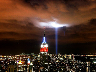 "Tribute in Light" Illuminates the Sky Over Manhattan Photographic Print "Tribute in Light" Illuminates the Sky Over Manhattan Photographic Print