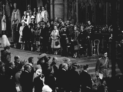 Westminster Abbey Royal Wedding on The Royal Family Wait In Westminster Abbey At Wedding Of Princess Anne