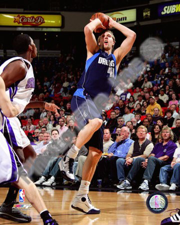 Dirk Nowitzki Photograph Dirk Nowitzki Photograph