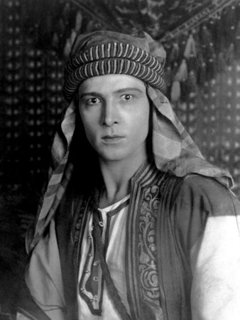 Sheik, Rudolph Valentino, 1921 Premium Poster Sheik, Rudolph Valentino, 1921 Premium Poster