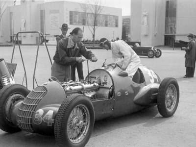 Vintage Nuvolari at Vanderbilt Cup Alfa Romeo Race Car Other