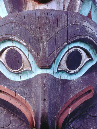 tlingit totem poles. Detail of Tlingit Raven Totem