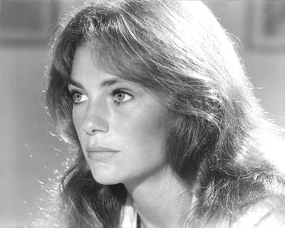 Jacqueline Bisset The Deep Photograph zoom view in room