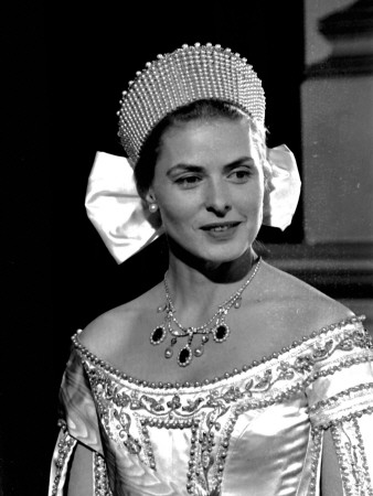 Ingrid Bergman during the shooting of the movie 'Anastasia' in London, 1956 Stretched Canvas Print Ingrid Bergman during the shooting of the movie 'Anastasia' in London, 1956 Stretched Canvas Print