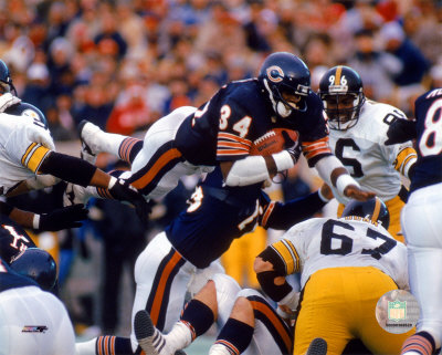 Walter Payton - Action, airbound Photograph Walter Payton - Action, airbound Photograph