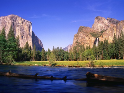 Yosemite Valley Stretched Canvas Print