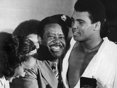 Muhammad Ali Appears with Civil Rights Activists, Ralph Abernathy and Coretta Scott King Stretched Canvas Print
