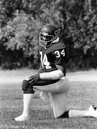 Walter Payton - 1979 Stretched Canvas Print