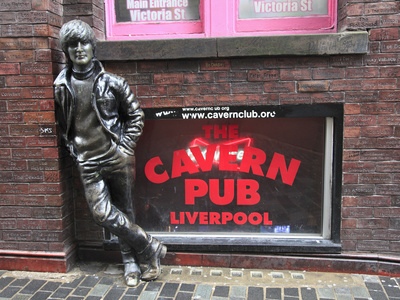 John Lennon Sculpture, Mathew Street, Liverpool, Merseyside, England, United Kingdom, Europe Stretched Canvas Print