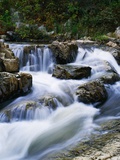 Stream Cascading over Boulders
