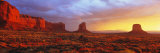 Sunrise  Monument Valley  Arizona  USA