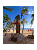 Duke Kahanamoku's Statue on Waikiki Beach