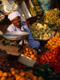 Fruit and Vegetable Vendor in the Luxor Souq  Luxor  Egypt