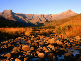 Thukela River and Amphitheatre  Northern Drakensberg  Royal Natal National Park  South Africa