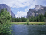 Bridalveil Falls (620 Feet) and the Merced River  Yosemite National Park  California USA
