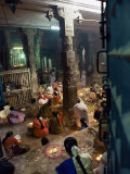 Worshippers at a Shrine Inside the Sri Meenakshi Temple  Madurai  Tamil Nadu State  India