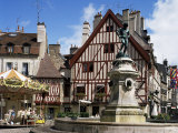 Place Francois Rude Bareuzai  Dijon  Bourgogne (Burgundy)  France