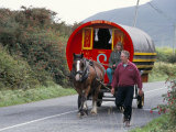 Horse-Drawn Gypsy Caravan  Dingle Peninsula  County Kerry  Munster  Eire (Ireland)