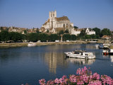 St Stephen's Cathedral on Skyline  Auxerre  River Yonne  Bourgogne  France
