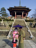 Couple Holding Parasol  Kiyomizu Dera Temple  Kyoto  Japan