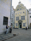 Street Musicians Play by the Three Brothers  Riga's Oldest Houses  Riga  Latvia