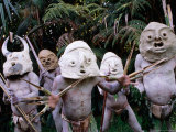 Mud Men at Pogo Cultural Centre  Mt Hagen  Western Highlands  Papua New Guinea