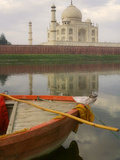 Canoe in Water with Taj Mahal  Agra  India