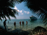 Cruise Ship  La Ruta Maya  Rio Dulce  Guatemala
