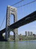 George Washington Bridge and Little Red Lighthouse  New York  USA