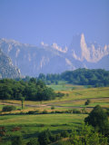 Naranjo De Bulnes (Peak)  Picos De Europa Mountains  Asturias  Spain  Europe
