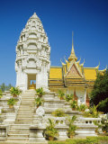 Stupa of Sihanouk's Daughter  Royal Palace  Phnom Penh  Cambodia