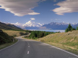 Road Leading to Mount Cook National Park  Mount Cook  Southern Alps  Canterbury  New Zealand