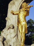 Statue of Johann Strauss in Stadtpark  Innere Stadt  Vienna  Austria  Europe