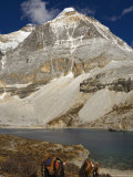 Dauzhengcuo Lake and Xiannairi Mountain  Yading Nature Reserve  Sichuan Province  China