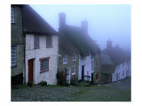 Street of "Gold Hill" Shrouded in Fog  Shaftesbury  Dorset  England