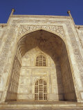 Giant Archway of the Taj Mahal with Pietra Dura Marble Inlay  Agra  India
