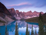 Moraine Lake and Valley of 10 Peaks  Banff National Park  Alberta  Canada