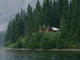 A Traditional Hunting and Fishing Lodge Built on Cli Lake