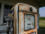 Vintage Gas Pump Recalls the Open American Road and Cheaper Prices