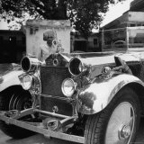 Marahaja's Car and His Assistant Pleasantly Waiting in Place For Action