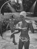 Ellen and Ingrid Farnsteiner at Munich Pool